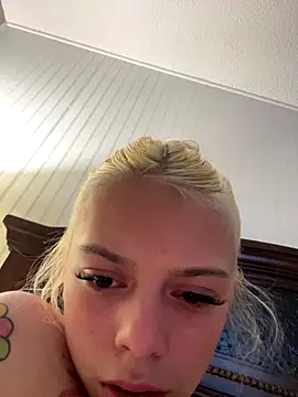 itspinkkk online show from 18, 10, 2025