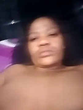 Snapshot of CaramelBoootie chatting on 5, 11, 2025 CaramelBoootie online show from 5, 11, 2025