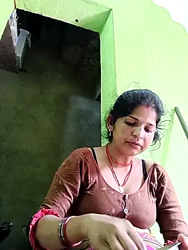 Karishma cute online show from 16, 10, 2025