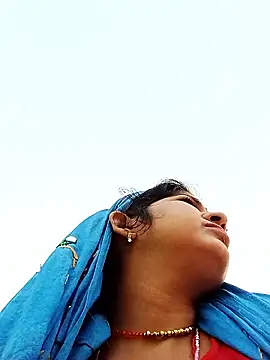 Karishma cute online show from 14, 11, 2025