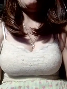 YiyinLy online show from 5, 3, 2026