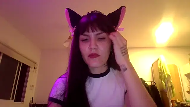 miapink33 online show from 8, 4, 2026