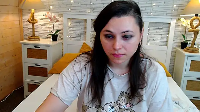 Soft Lilly online show from 28, 11, 2025