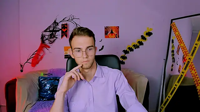 Snapshot of astren_villo chatting on 2, 11, 2025 astren villo online show from 2, 11, 2025