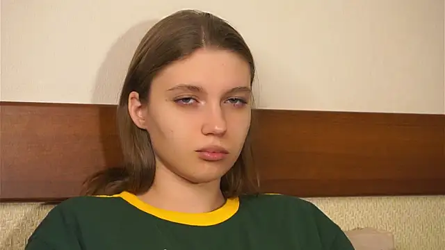 RoslynArcuo online show from 21, 11, 2025