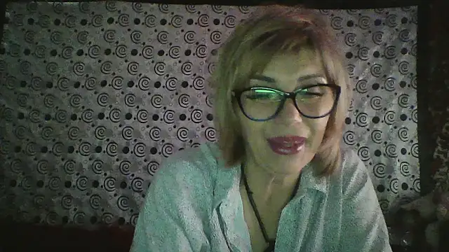 Snapshot of Lia_Ray chatting on 30, 10, 2025 Lia Ray online show from 30, 10, 2025