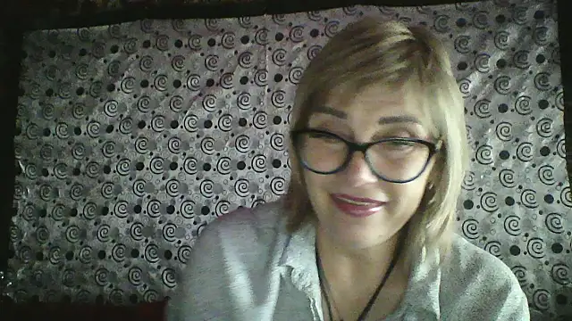 Snapshot of Lia_Ray chatting on 8, 11, 2025 Lia Ray online show from 8, 11, 2025