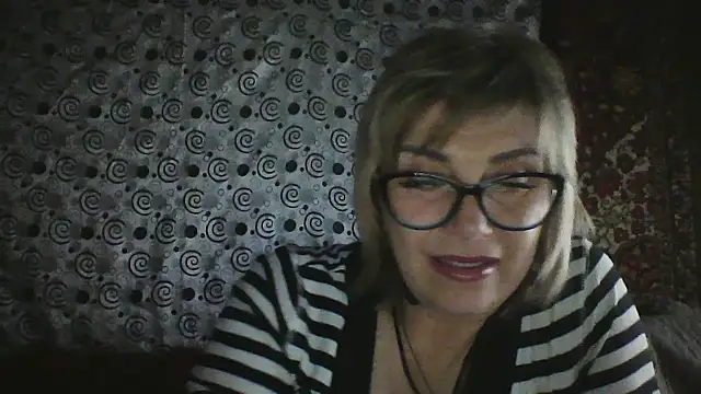 Snapshot of Lia_Ray chatting on 9, 11, 2025 Lia Ray online show from 9, 11, 2025