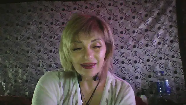 Snapshot of Lia_Ray chatting on 17, 11, 2025 Lia Ray online show from 17, 11, 2025