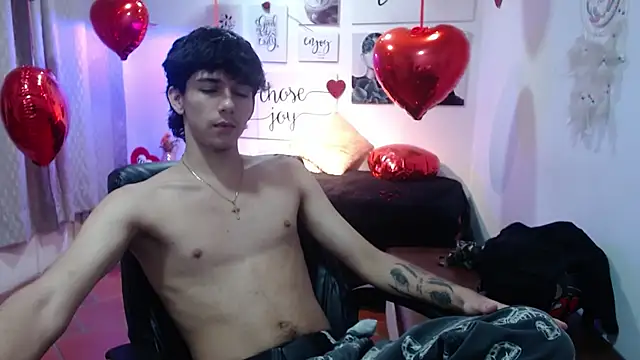 AmethystShadow17 online show from 16, 2, 2026