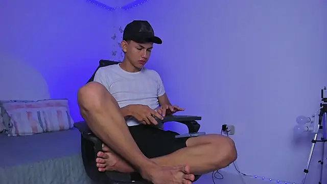 Axel Cody  online show from 5, 11, 2025