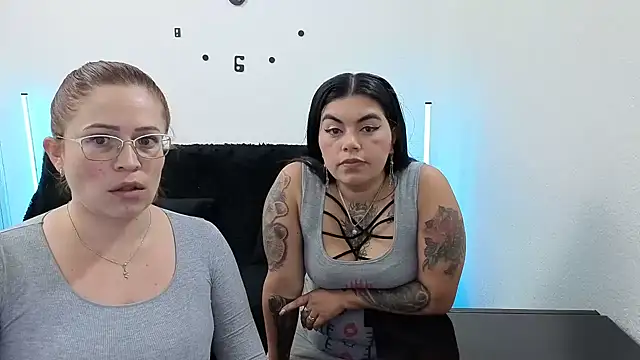 Snapshot of lesb_milf chatting on 21, 9, 2025 lesb milf online show from 21, 9, 2025