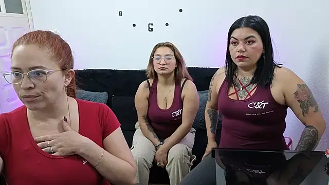 lesb milf online show from 29, 11, 2025