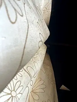 Zoe fire online show from 29, 10, 2025