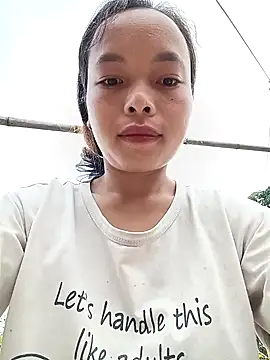 Snapshot of Nguyet2k4 chatting on 27, 10, 2025 Nguyet2k4 online show from 27, 10, 2025