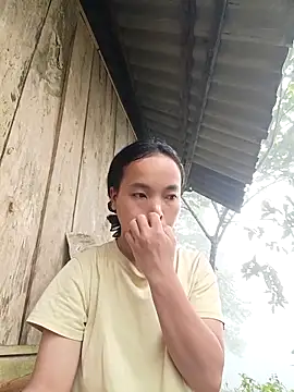 Snapshot of Nguyet2k4 chatting on 11, 11, 2025 Nguyet2k4 online show from 11, 11, 2025