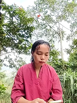 Snapshot of Nguyet2k4 chatting on 23, 11, 2025 Nguyet2k4 online show from 23, 11, 2025