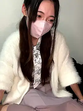 Snapshot of noachan_v chatting on 14, 10, 2025 noachan v online show from 14, 10, 2025