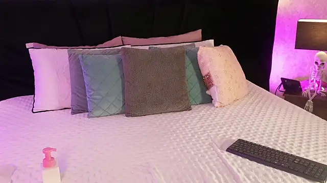 mariianna lopez  online show from 5, 3, 2026