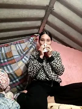 Snapshot of -Kem-01 chatting on 4, 11, 2025 -Kem-01 online show from 4, 11, 2025