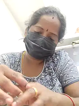 Snapshot of Tamil_Ponnu_Riya chatting on 8, 1, 2026 Tamil Ponnu Riya online show from 8, 1, 2026