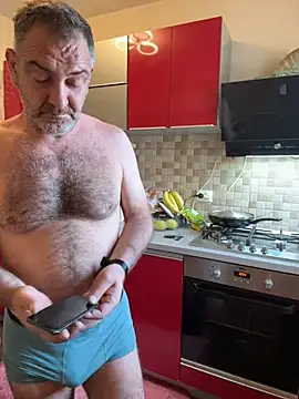 Snapshot of COBRAboySEX@xh chatting on 19, 5, 2026 COBRAboySEXxh online show from 19, 5, 2026