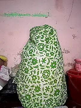 Strip Hotty242 online show from 18, 11, 2025