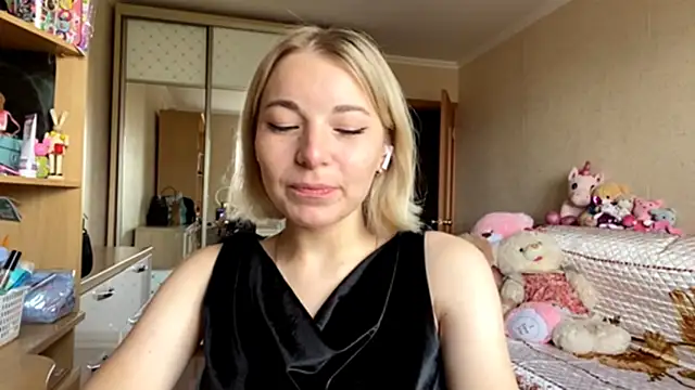 Snapshot of HoppedArea chatting on 15, 10, 2025 HoppedArea online show from 15, 10, 2025