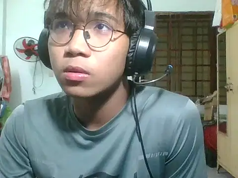 Snapshot of kave2033 chatting on 2, 11, 2025 kave2033 online show from 2, 11, 2025