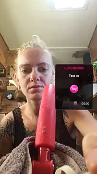 Snapshot of DeesseLilli chatting on 22, 7, 2026 DeesseLilli online show from 22, 7, 2026