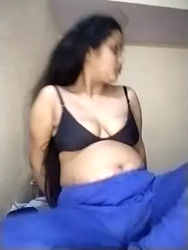 Snapshot of strip_queennn chatting on 9, 1, 2026 strip queennn online show from 9, 1, 2026