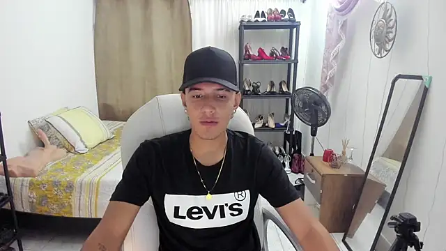 Hayden Boy  online show from 3, 11, 2025