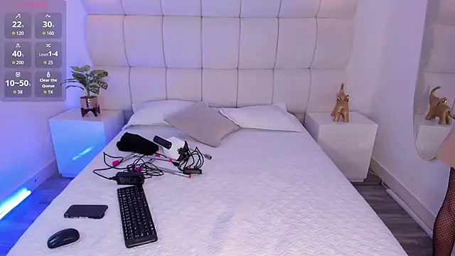 Emili  Jackson online show from 17, 11, 2025