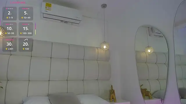 Emili  Jackson online show from 30, 11, 2025