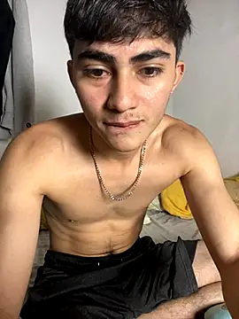 Snapshot of Myke_hotxxx chatting on 19, 10, 2025 Myke hotxxx online show from 19, 10, 2025