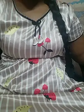Snapshot of tamil-reena chatting on 18, 10, 2025 tamil-reena online show from 18, 10, 2025