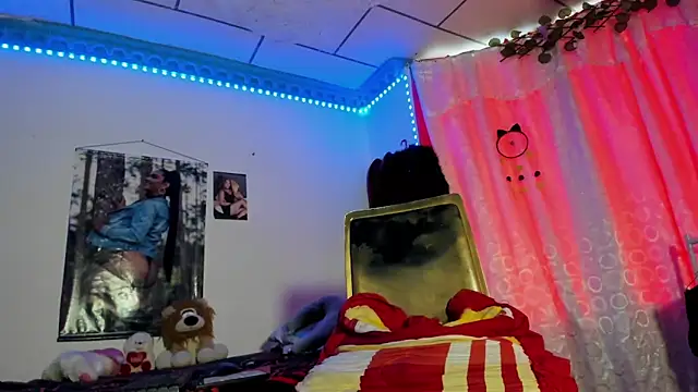 Snapshot of Amberbrown18 chatting on 8, 2, 2026 Amberbrown18 online show from 8, 2, 2026