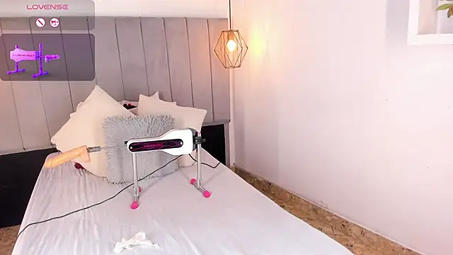 Pamela occoner  online show from 28, 11, 2025