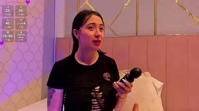 JuliethCruz  online show from 24, 5, 2026