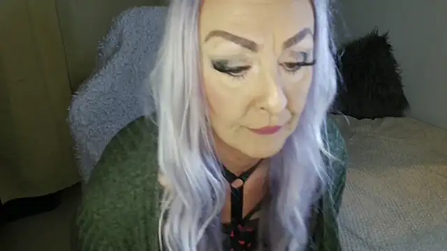 Snapshot of TheOGMiaMystique chatting on 1, 11, 2025 TheOGMiaMystique online show from 1, 11, 2025