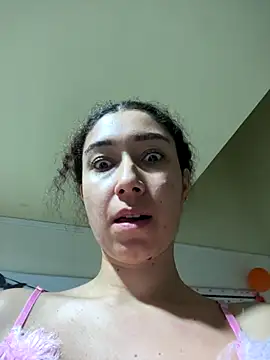 Snapshot of Meggie_ chatting on 20, 10, 2025 Meggie online show from 20, 10, 2025