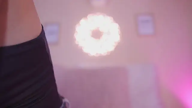 Snapshot of Meggie_ chatting on 3, 12, 2025 Meggie online show from 3, 12, 2025