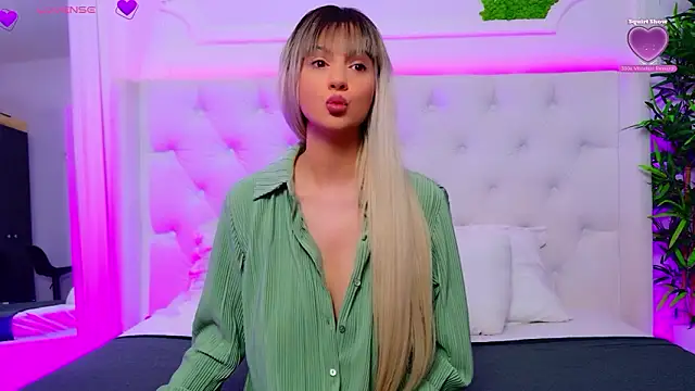 AriannaSins online show from 4, 2, 2026