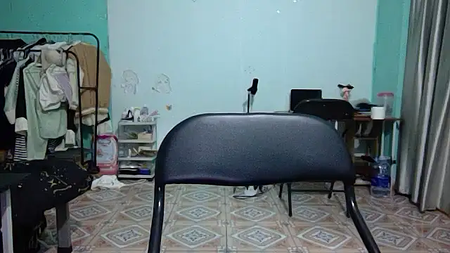 Snapshot of Baby_2k2 chatting on 19, 10, 2025 Baby 2k2 online show from 19, 10, 2025