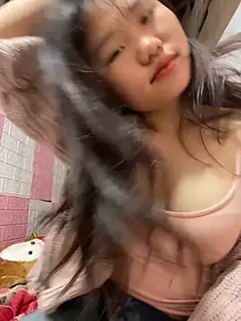 Snapshot of bumbaba chatting on 4, 12, 2025 bumbaba online show from 4, 12, 2025