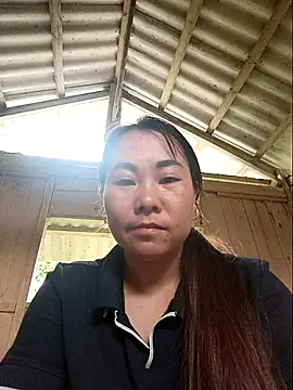 Snapshot of Baby_xinh03 chatting on 23, 10, 2025 Baby xinh03 online show from 23, 10, 2025
