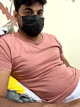 Handsome8677 online show from 14, 1, 2026