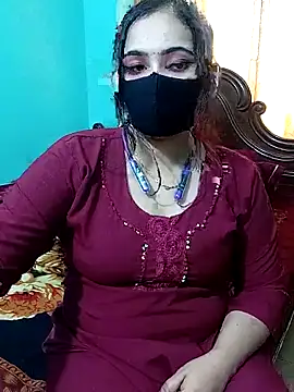 Snapshot of Porimoni22 chatting on 2, 2, 2026 Porimoni22 online show from 2, 2, 2026