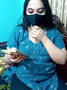 Snapshot of Porimoni22 chatting on 18, 2, 2026 Porimoni22 online show from 18, 2, 2026