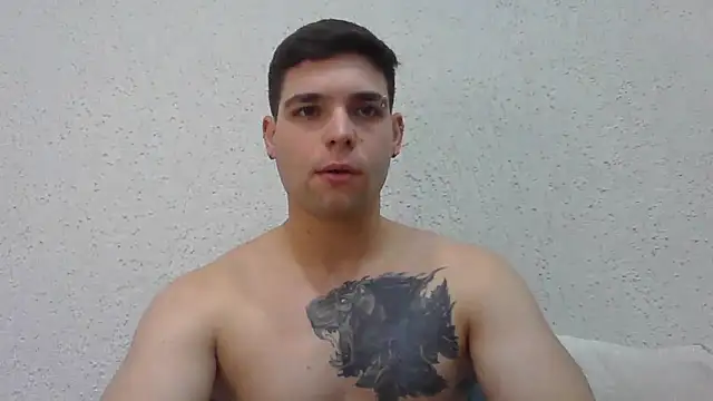 Snapshot of Zure-xxx chatting on 7, 7, 2026 Zure-xxx online show from 7, 7, 2026